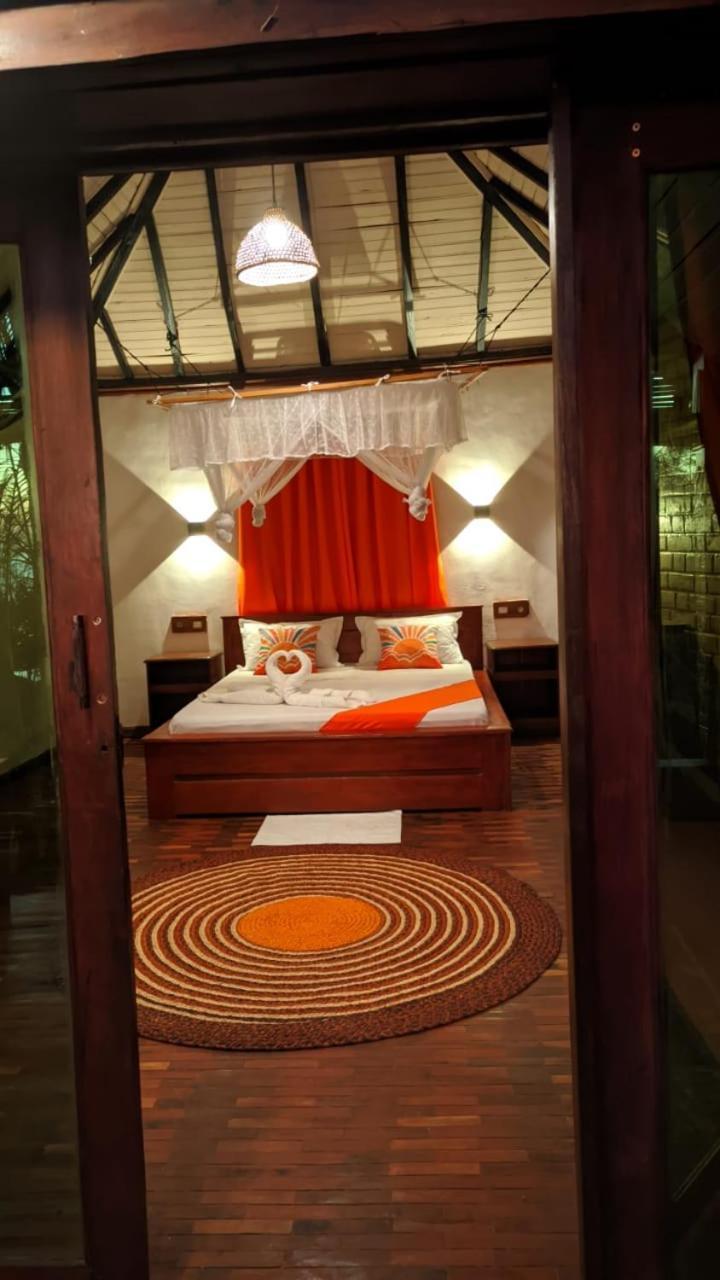 Ampazony Oasis Lodge Mahajanga Eksteriør billede
