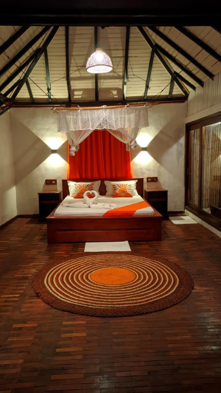 Ampazony Oasis Lodge Mahajanga Eksteriør billede