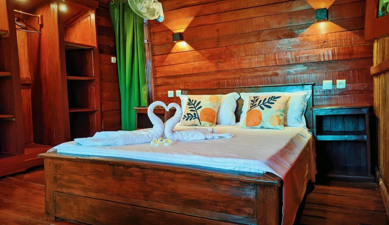 Ampazony Oasis Lodge Mahajanga Eksteriør billede
