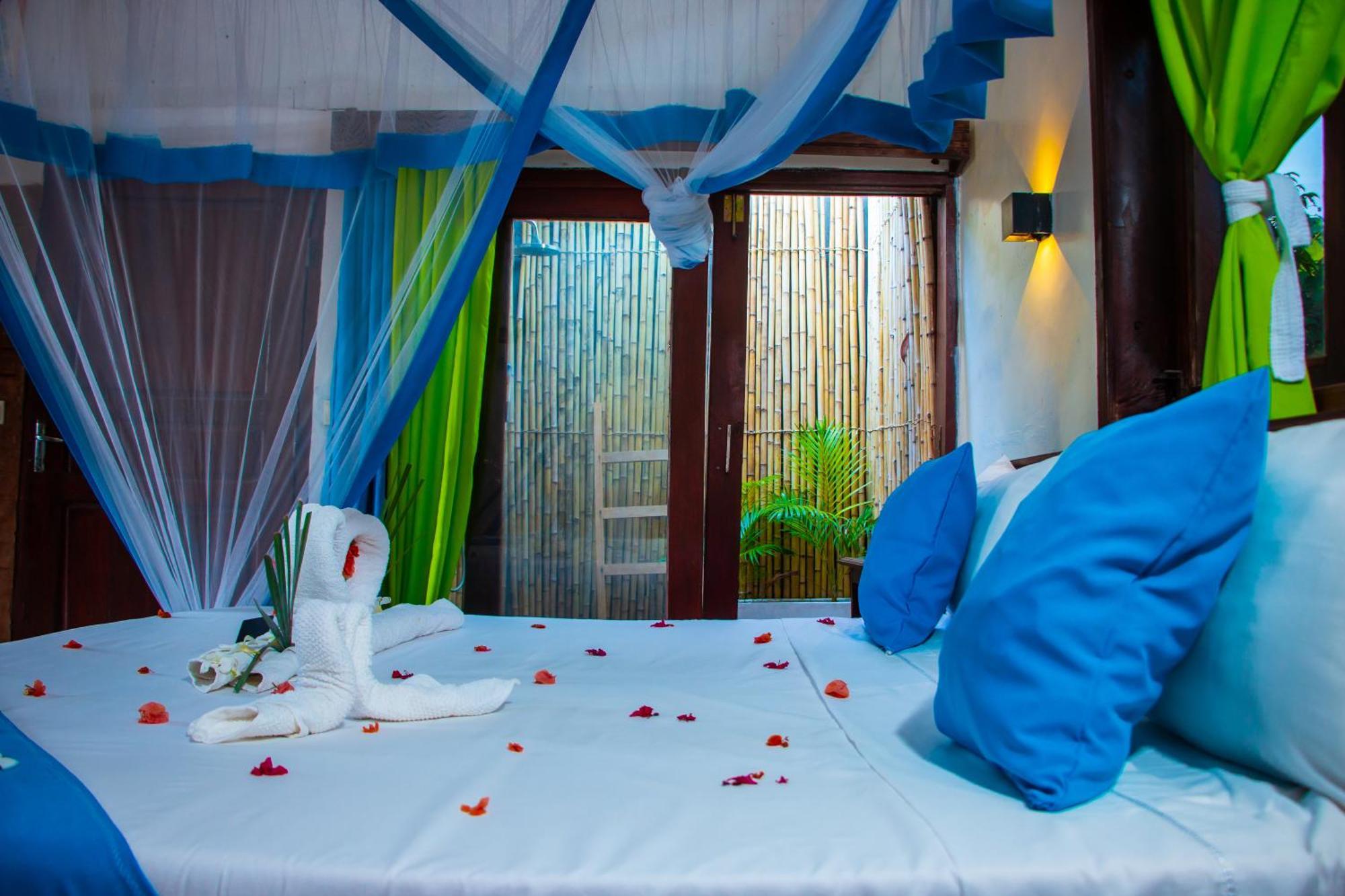 Ampazony Oasis Lodge Mahajanga Eksteriør billede